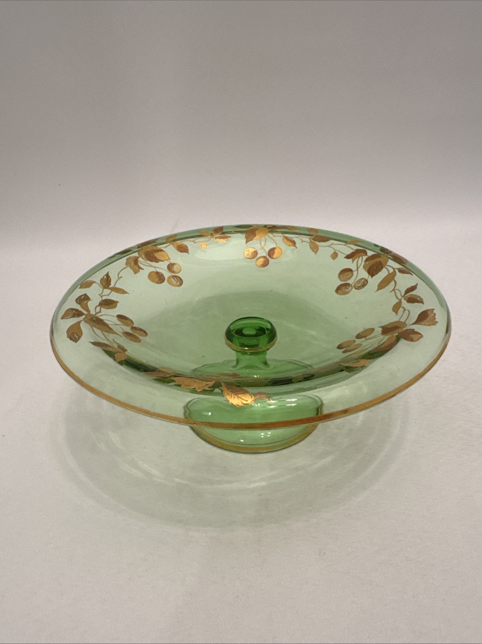 Jugendstil Glasschale<br />
Goldbemalung